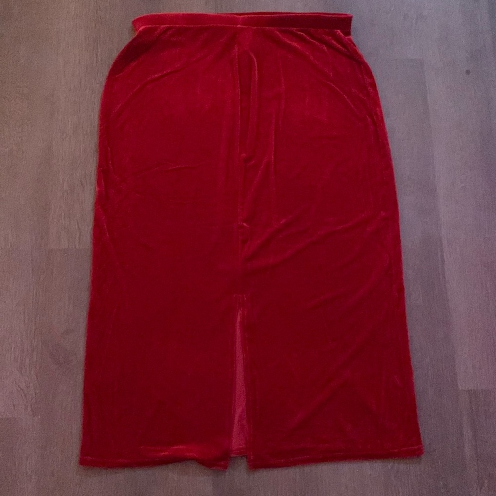 Beautiful Velvet dark red/burgundy ankle length skirt with slit in the back!
